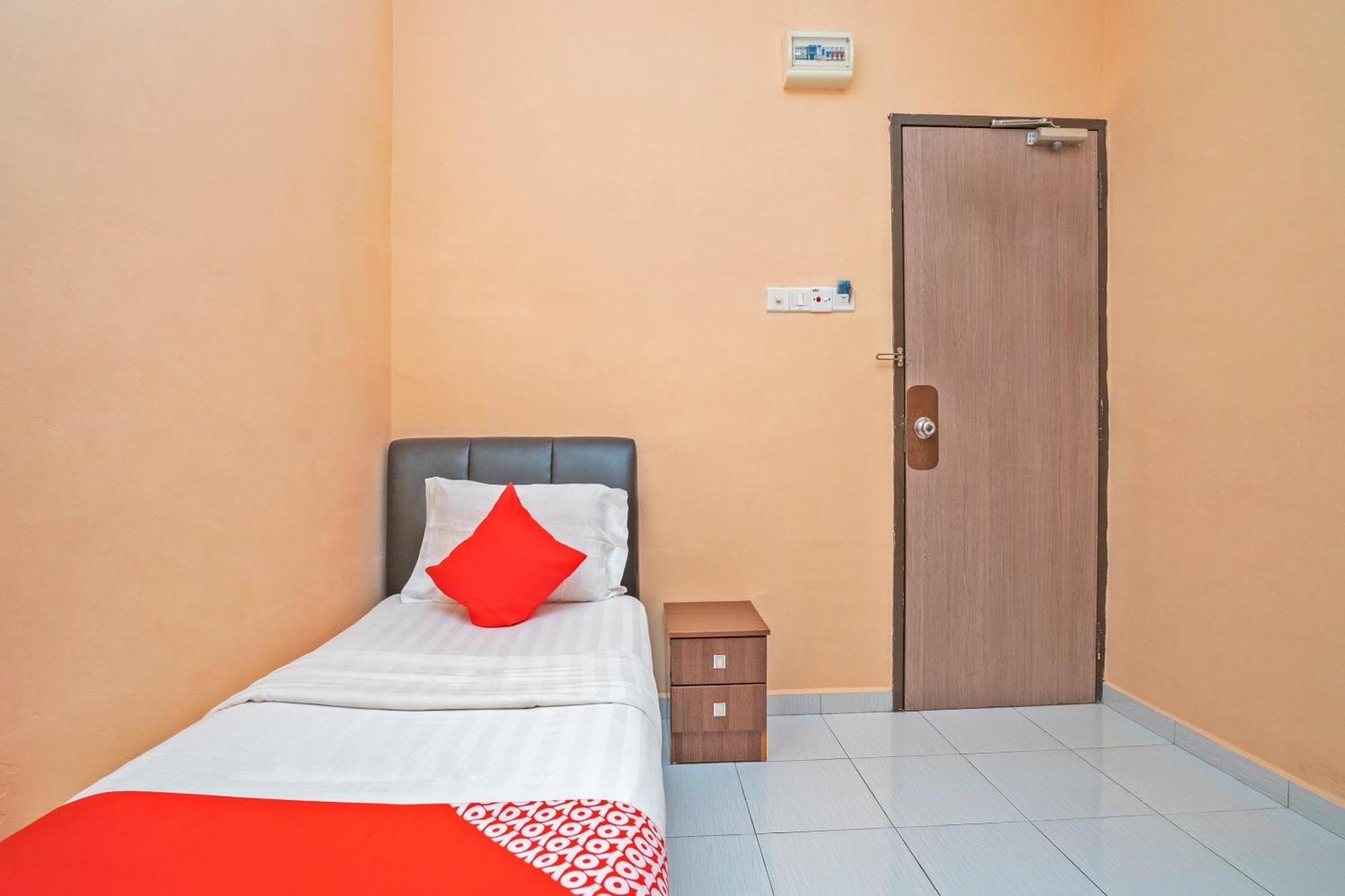 Sz Hotel Лумут Экстерьер фото