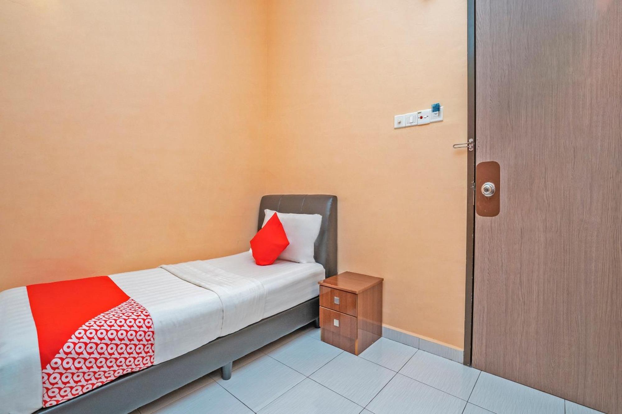 Sz Hotel Лумут Экстерьер фото